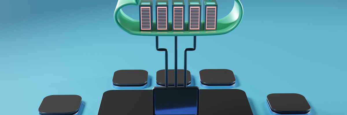 Architettura e Sfide nella Migrazione Massiva di Macchine Virtuali nel Cloud Enterprise